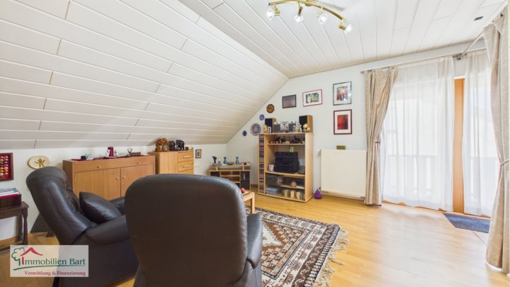 ORSCHOLZ: WOHNHAUS MIT 4 SCHLAFZ., DOPPELGARAGE, GARTEN IN TOP WOHNLAGE!