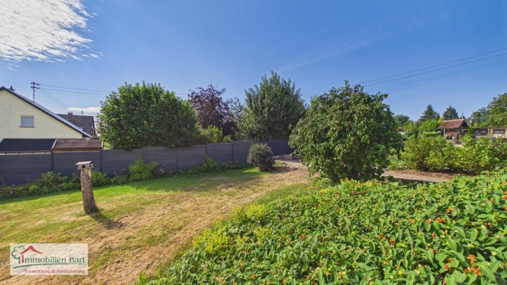 ORSCHOLZ: WOHNHAUS MIT 4 SCHLAFZ., DOPPELGARAGE, GARTEN IN TOP WOHNLAGE!