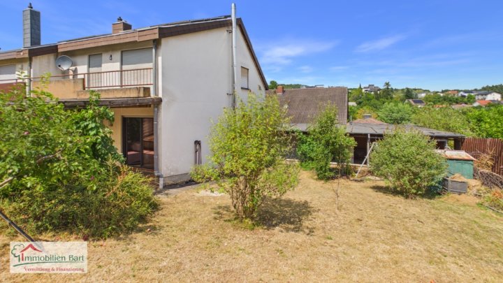LOSHEIM-OT: GEMÜTLICHES WOHNHAUS IN RUHIGER LAGE MIT EINEM GROßEN GARTEN