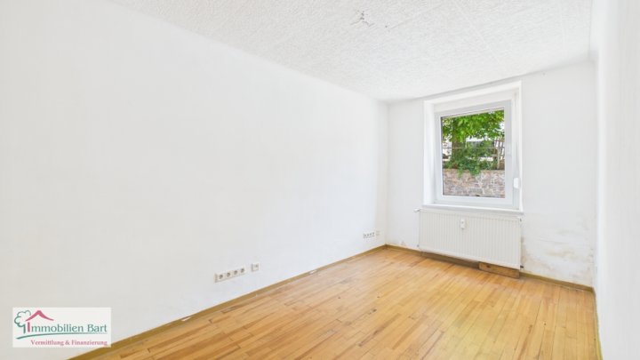 GRENZNÄHE LUXEMBURG: 2 HÄUSER MIT 2 GARAGEN UND TOLLEM GARTEN!