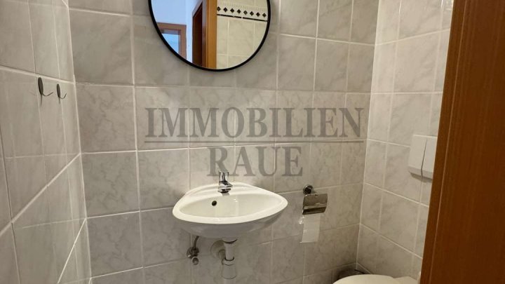 SCHÖNE WOHNUNG MIT TERRASSE UND GARTEN SOWIE TG-STELLPLATZ - SOFORT FREI