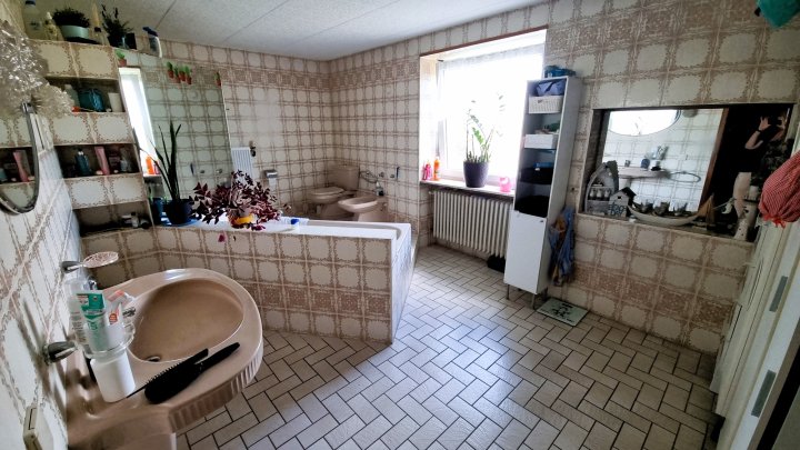 Prestigeträchtige Anlageimmobilie im Grünen und der Möglichkeit zur Pferdehaltung