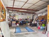 Garage mit Hebebühne