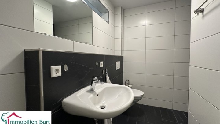 SOFORT FREI: MODERNE WOHNUNG MIT LOGGIA & KFZ-STELLPLATZ IN MERZIG!