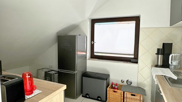 Uni-Nähe: Schöne 3 1/2 ZKB-Wohnung mit Kamin & Loggia, zentral in Saarbrücken-Scheidt