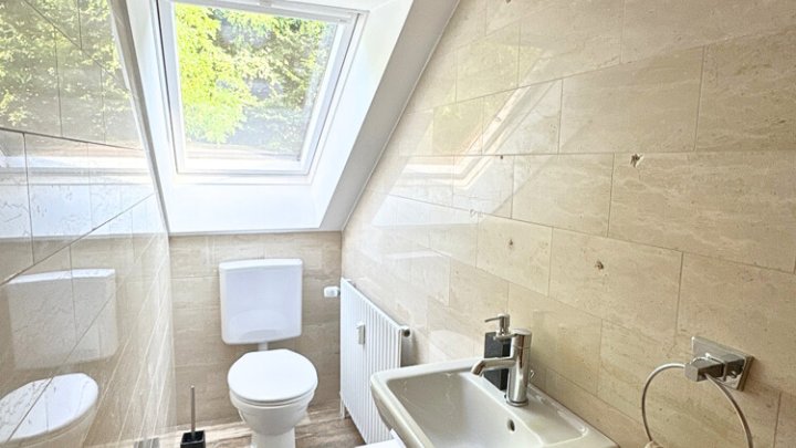 Uni-Nähe: Schöne 3 1/2 ZKB-Wohnung mit Kamin & Loggia, zentral in Saarbrücken-Scheidt