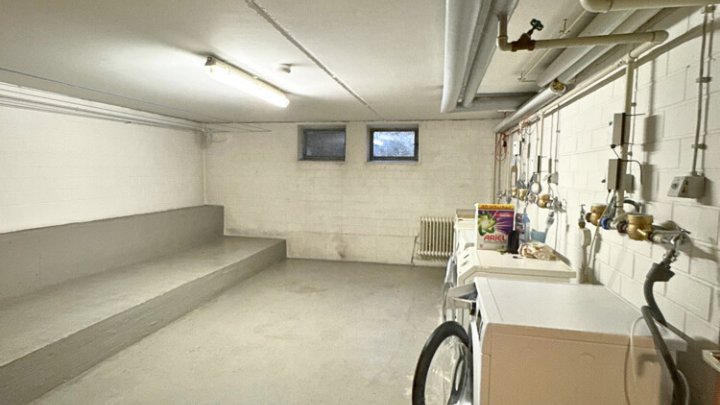 Uni-Nähe: Schöne 3 1/2 ZKB-Wohnung mit Kamin & Loggia, zentral in Saarbrücken-Scheidt