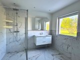 Bad mit Dusche EG