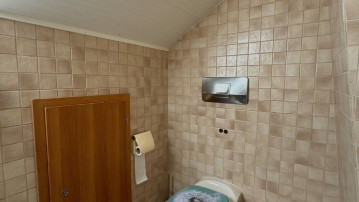 Gepflegtes 2-3 Familienhaus mit Garten + Garage, sofort verfügbar
