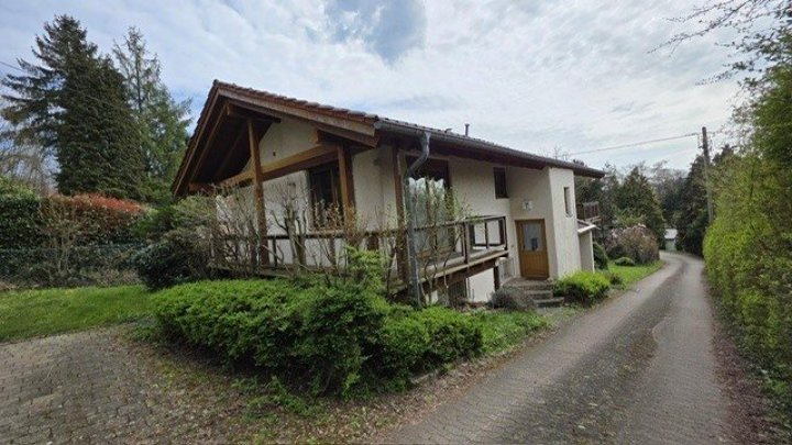 Charmantes Familienhaus in Saarbrücken-Scheidterberg - Großzügiges Wohnen mitten im Grünen