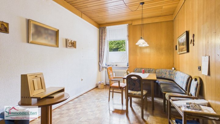 GRENZNÄHE LUXEMBURG: GERÄUMIGES WOHNHAUS MIT 5 SCHLAFZIMMER / 3 BÄDER / GARAGE UND GARTEN!