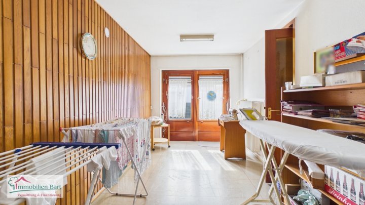GRENZNÄHE LUXEMBURG: GERÄUMIGES WOHNHAUS MIT 5 SCHLAFZIMMER / 3 BÄDER / GARAGE UND GARTEN!