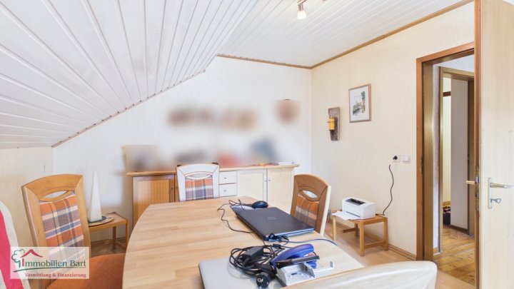 GRENZNÄHE LUXEMBURG: GERÄUMIGES WOHNHAUS MIT 5 SCHLAFZIMMER / 3 BÄDER / GARAGE UND GARTEN!