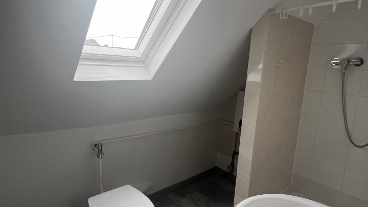 Neu renovierte Dachgeschosswohnung mit Charme und Komfort in Saarlouis-Roden zu vermieten