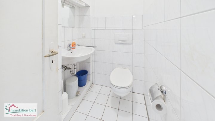 GRENZE L-REMICH: RENOVIERUNGSBEDÜRFTIGES BAUERNHAUS MIT GROßER SCHEUNE IN METTLACH-FAHA