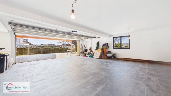 NEUWERTIGES BIO-SOLAR-HAUS MIT 63 M² GARAGE AN DER LUXEMBURGISCHEN GRENZE