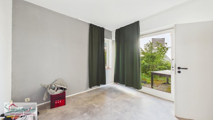 FREMERSDORF: ARCHITEKTENHAUS / EINLIEGERWOHNUNG / GARTEN / GARAGE!
