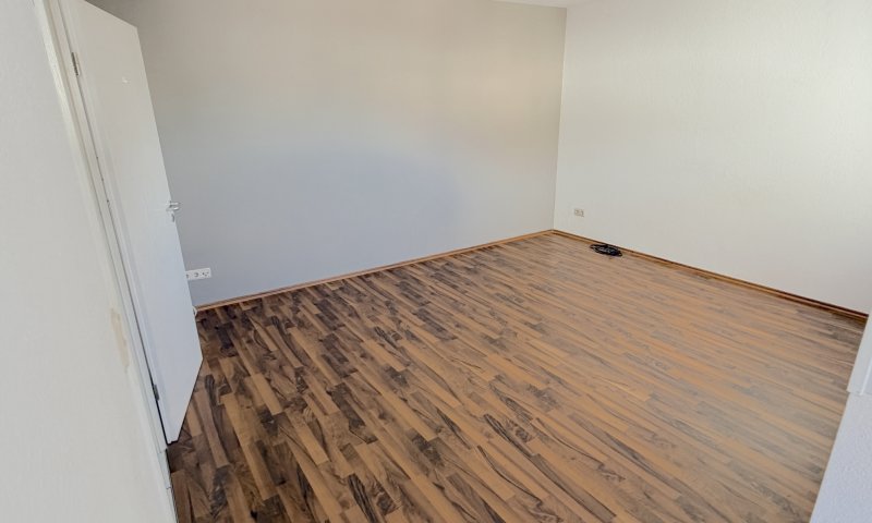 Gemütliche zwei Zimmer Küche Bad mit BalkonK im Herzen von Lummerschied
