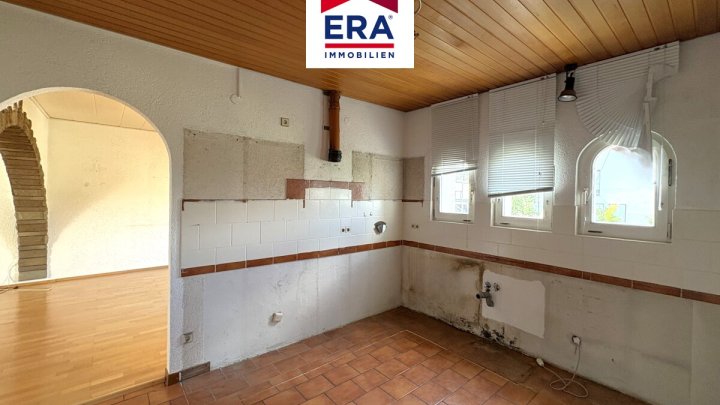EINFAMILIENHAUS, RUHIGE LAGE IN WADGASSEN-SCHAFFHAUSEN !