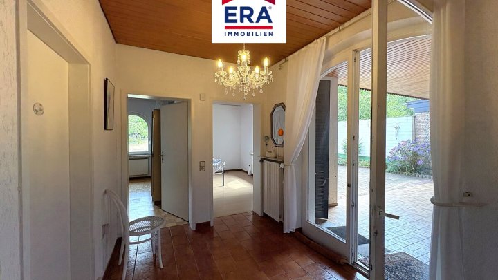 EINFAMILIENHAUS, RUHIGE LAGE IN WADGASSEN-SCHAFFHAUSEN !