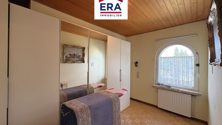 EINFAMILIENHAUS, RUHIGE LAGE IN WADGASSEN-SCHAFFHAUSEN !