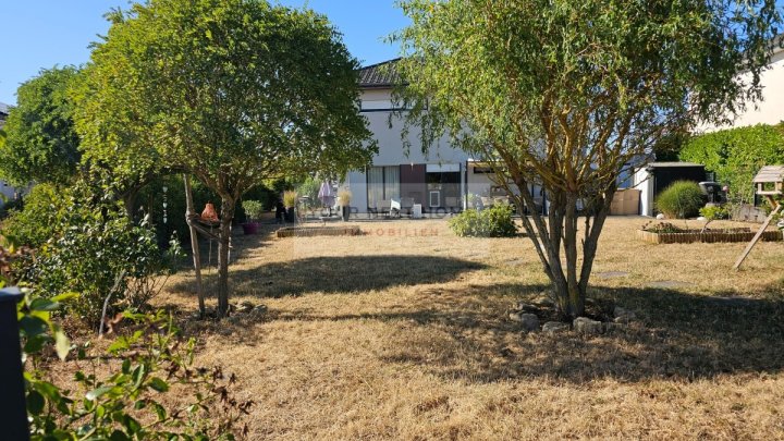 Traumhaftes Einfamilienhaus in Grenznähe zu Luxemburg zu verkaufen.