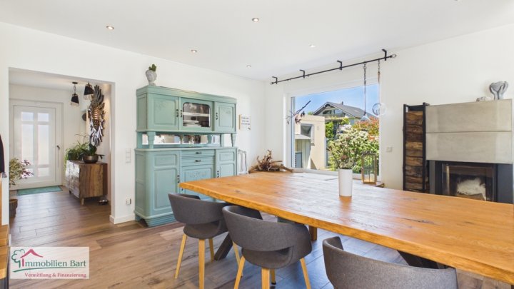 TRAUMHAUS IN WEISKIRCHEN: BUNGALOW MIT 3 SZ / 2 GARAGEN / TOLLER GARTEN!