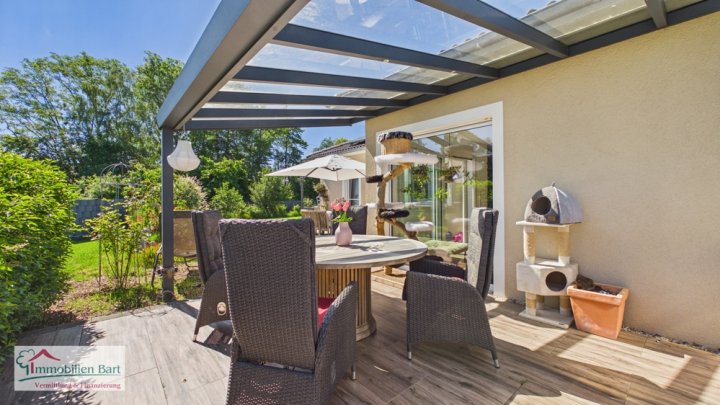 TRAUMHAUS IN WEISKIRCHEN: BUNGALOW MIT 3 SZ / 2 GARAGEN / TOLLER GARTEN!