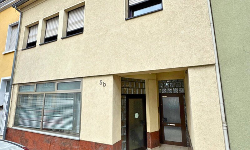 Großzügiges Wohn- und Geschäftshaus, 410m² Gesamtfläche in ruhiger Seitenstraße
