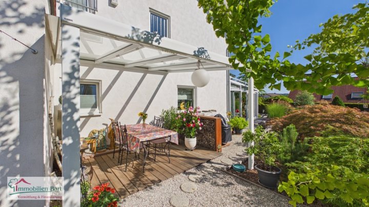 SEHR GEPFLEGTES WOHNHAUS MIT TOLLEM GARTENGRUNDSTÜCK IN TOP WOHNLAGE