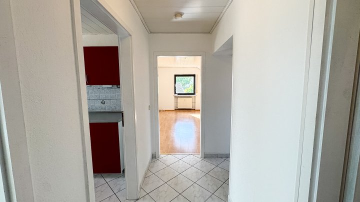 MÖRSBACH - 2 ZKB mit Balkon, Stellplatz & Kellerraum in bester Lage