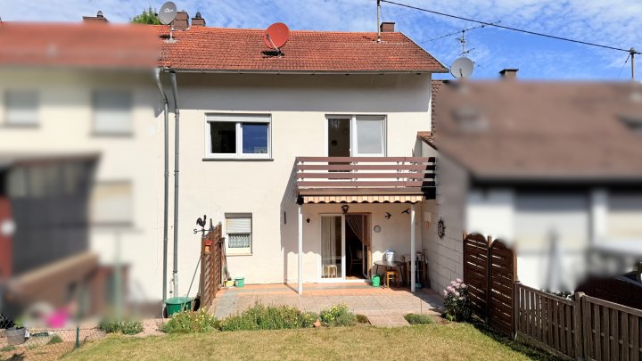 Gepflegtes Reihenmittelhaus mit Garten, Terrasse und Balkon in Heusweiler zu verkaufen