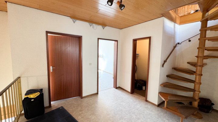 NIEDERAUERBACH - Gepflegte Doppelhaushälfte mit Garage/Terrasse in Zweibrücken