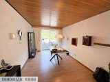 Essbereich mit Ausgang Terrasse