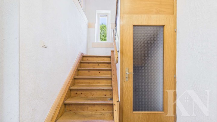 Gepflegte Doppelhaushälfte mit Terrasse, Balkon & ausgebautem Dachgeschoss