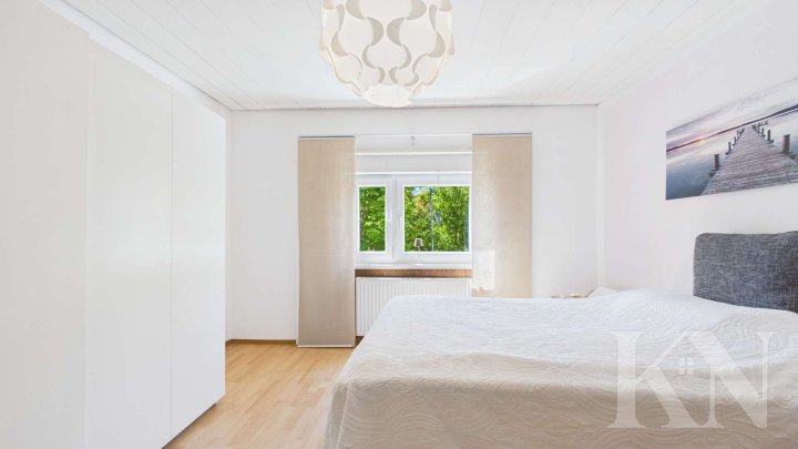 Gepflegte Doppelhaushälfte mit Terrasse, Balkon & ausgebautem Dachgeschoss