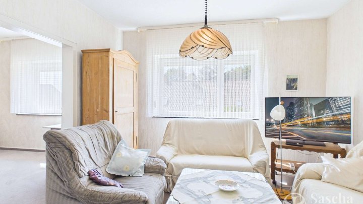 Charaktervolles Wohnhaus mit 3 Wohnebenen, Garten und Garage in ruhiger, gefragter Wohnlage