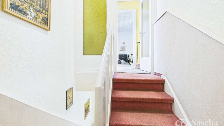 Charaktervolles Wohnhaus mit 3 Wohnebenen, Garten und Garage in ruhiger, gefragter Wohnlage
