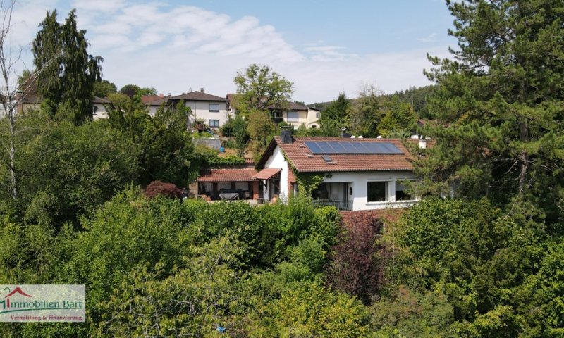 METTLACH: WOHNHAUS + GÄSTEHAUS / VIEL PLATZ / SCHWIMMBAD / 5-6 SCHLAFZIMMER