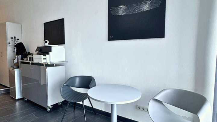 Wohnen + Arbeiten, luxuriös saniert auf über 324m² Gesamtfläche