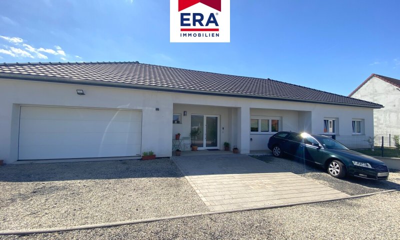 OHNE VERMITTLUNGSGEBÜHREN-BUNGALOW MIT POOL IN OETING/FR, NÄHE SAARBRÜCKEN