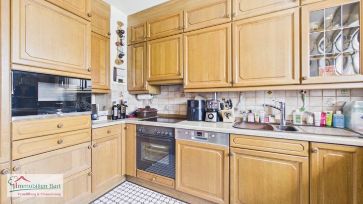 MERZIG-HILBRINGEN: CHARMANTES WOHNHAUS / PV-ANLAGE / GARTEN / GARAGE / TOP LAGE!