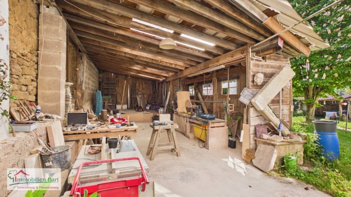 MERZIG-HARLINGEN: 5 FAMILIENHAUS (433 M² WOHNFLÄCHE) IN RUHIGER WOHNLAGE!