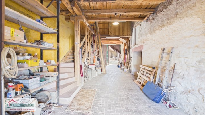 MERZIG-HARLINGEN: 5 FAMILIENHAUS (433 M² WOHNFLÄCHE) IN RUHIGER WOHNLAGE!