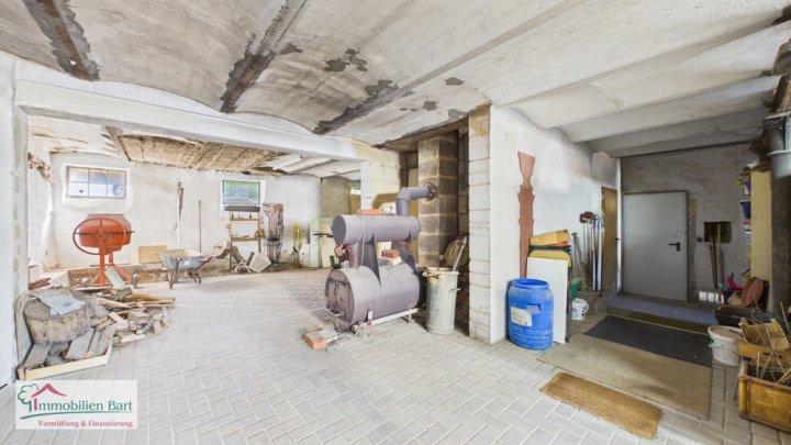 MERZIG-HARLINGEN: 5 FAMILIENHAUS (433 M² WOHNFLÄCHE) IN RUHIGER WOHNLAGE!