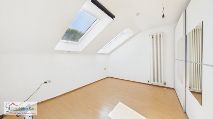 MERZIG-HARLINGEN: 5 FAMILIENHAUS (433 M² WOHNFLÄCHE) IN RUHIGER WOHNLAGE!