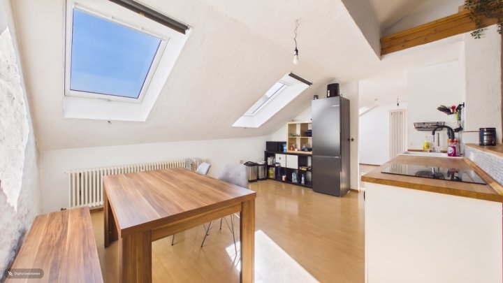 MERZIG-HARLINGEN: 5 FAMILIENHAUS (433 M² WOHNFLÄCHE) IN RUHIGER WOHNLAGE!