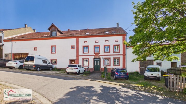 MERZIG-HARLINGEN: 5 FAMILIENHAUS (433 M² WOHNFLÄCHE) IN RUHIGER WOHNLAGE!