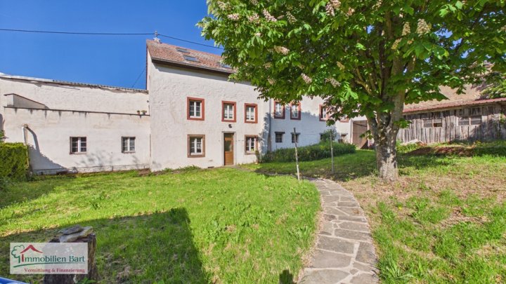 MERZIG-HARLINGEN: 5 FAMILIENHAUS (433 M² WOHNFLÄCHE) IN RUHIGER WOHNLAGE!