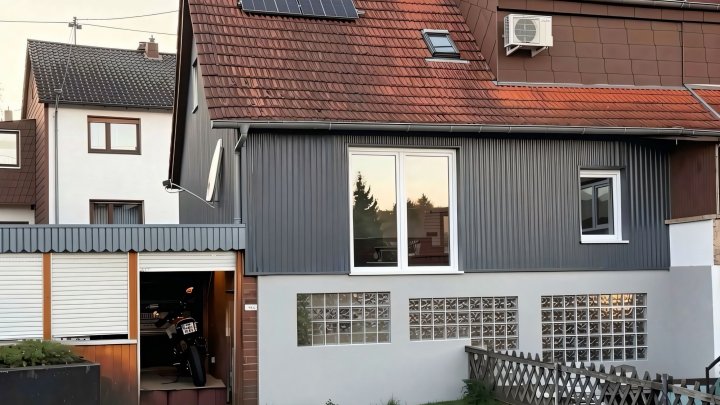 Kleines  Einfamilienhaus Innen Vollsaniert für Paare mit kleinem Garten